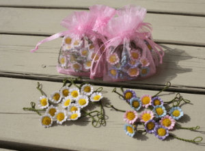 serenarts-gallery-daisy-chains-for-festivals