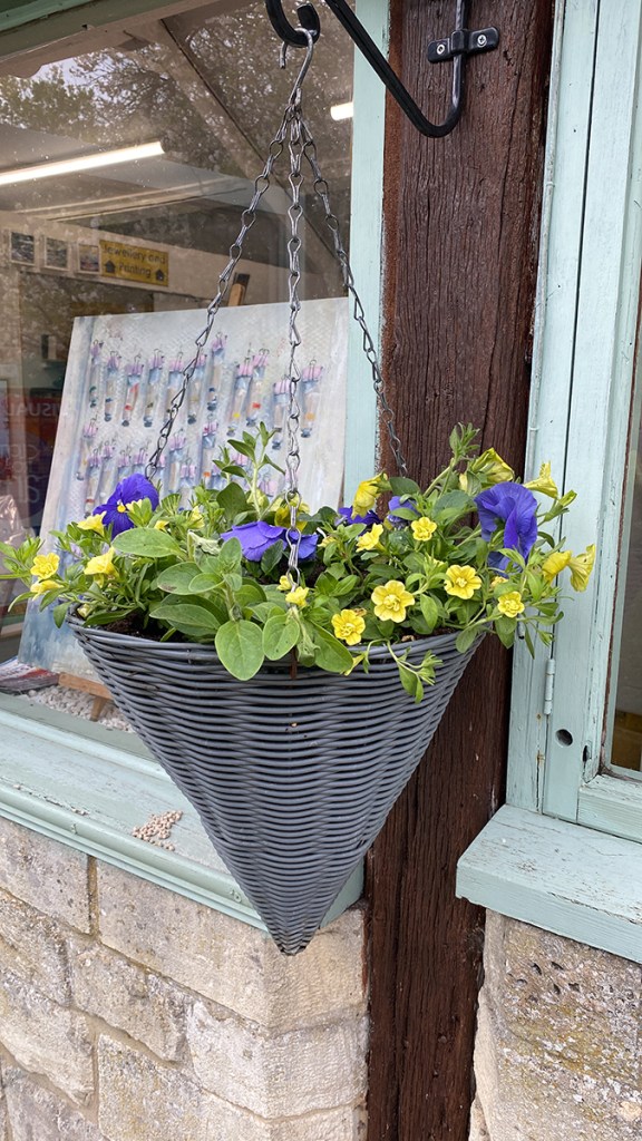 serenarts gallery ukraine hanging basket