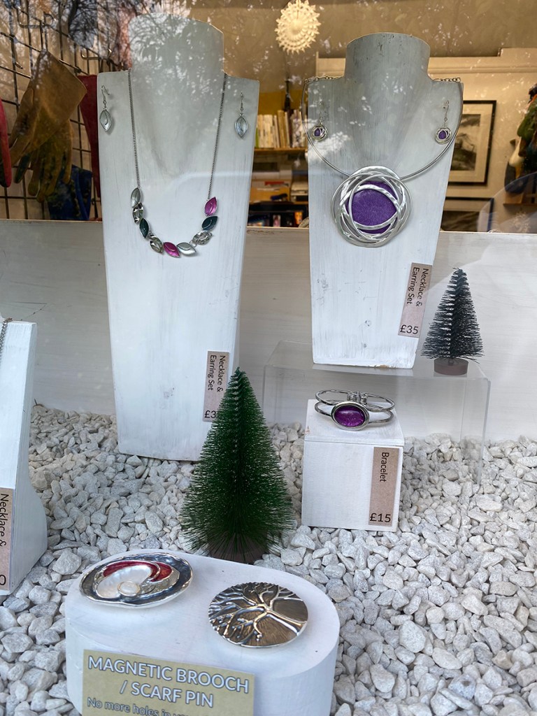 serenarts gallery christmas stock